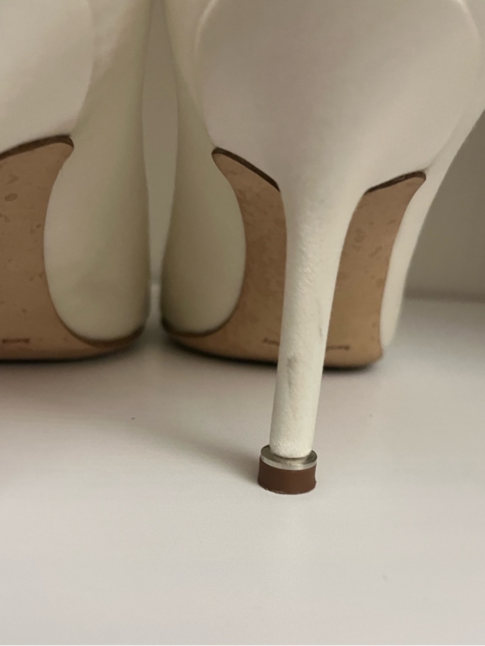 Manolo Blahnik Hangisi 90 Satin Pump with Blue Crystal Buckle 35.5 - Picture 8 of 15